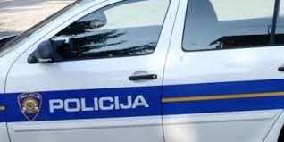 Slika PU_SiM///policija bok.jpg